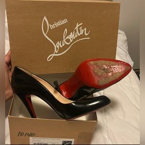 Louboutin Black Pumps